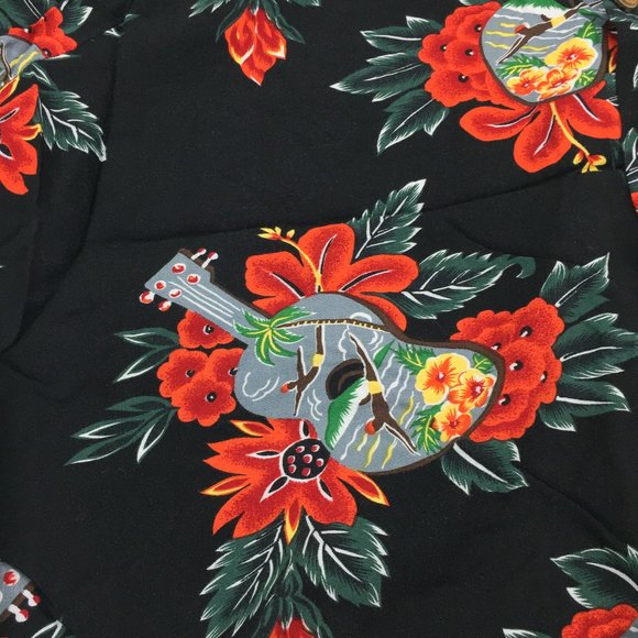 Kennington Shirt - Hawaiian Guitar, Men's Large Short Sleeve Button Down - Picture 2 of 5